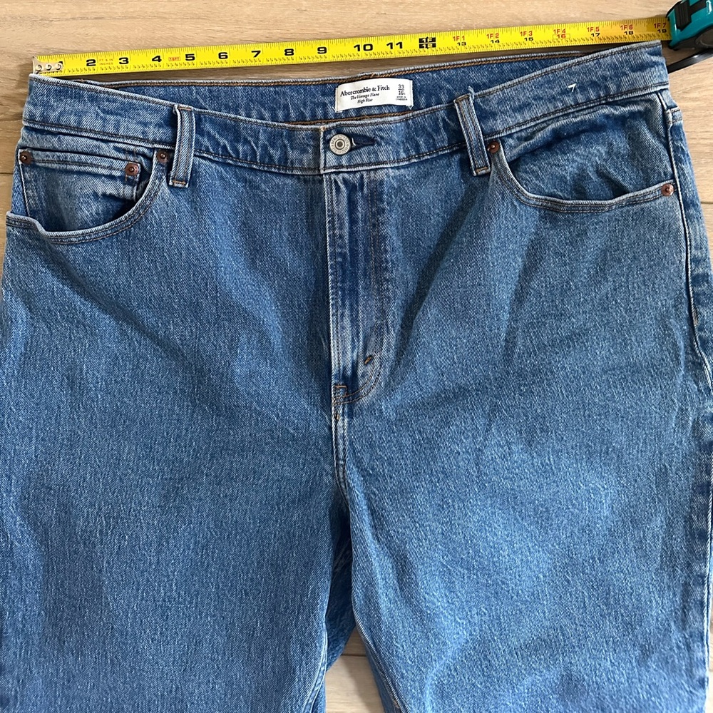Abercrombie Vintage Flare High Rise Jeans Women Size 16/33 Short - Picture 8 of 9